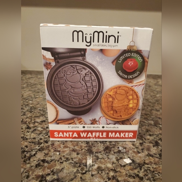 *Limited Edition* Mini Waffle Maker - Santa - Picture 1 of 3